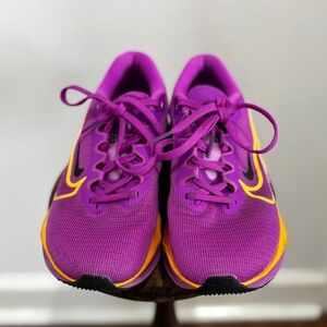 Nike Women's Zoom Fly 5 Running Shoes, size 7.5